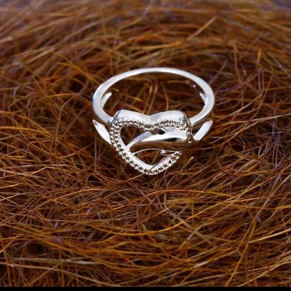 Jewelry - 925 Sterling Silver heart ring, size 8